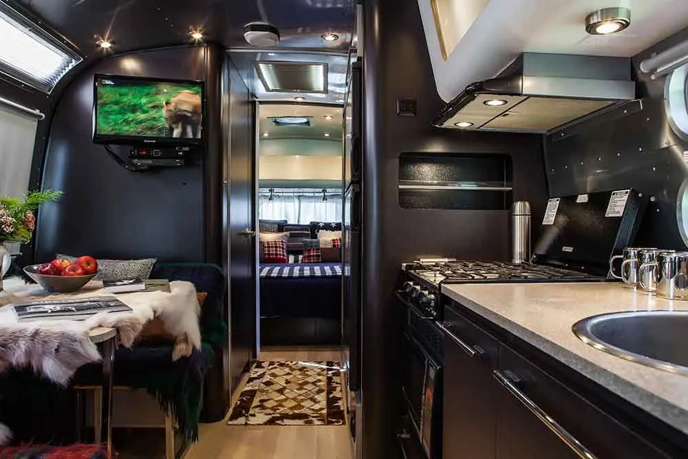 Airstream Land Yacht