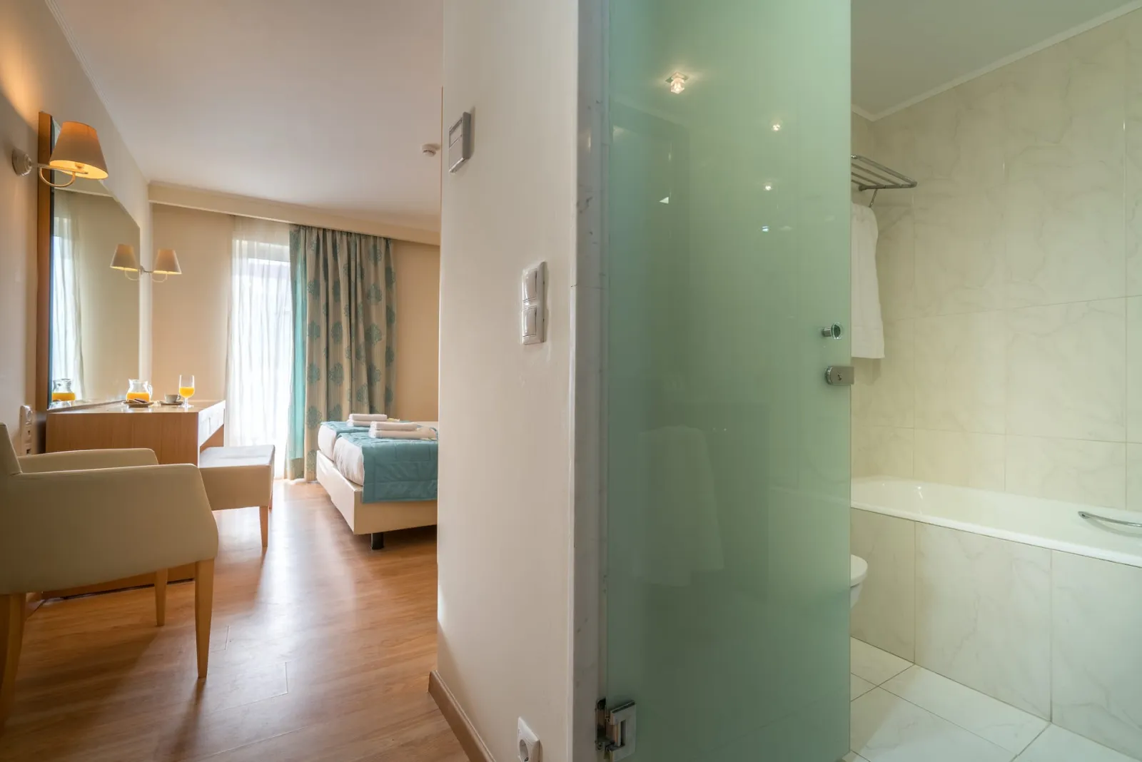 Standard Room (2 Adults + 2 Children)