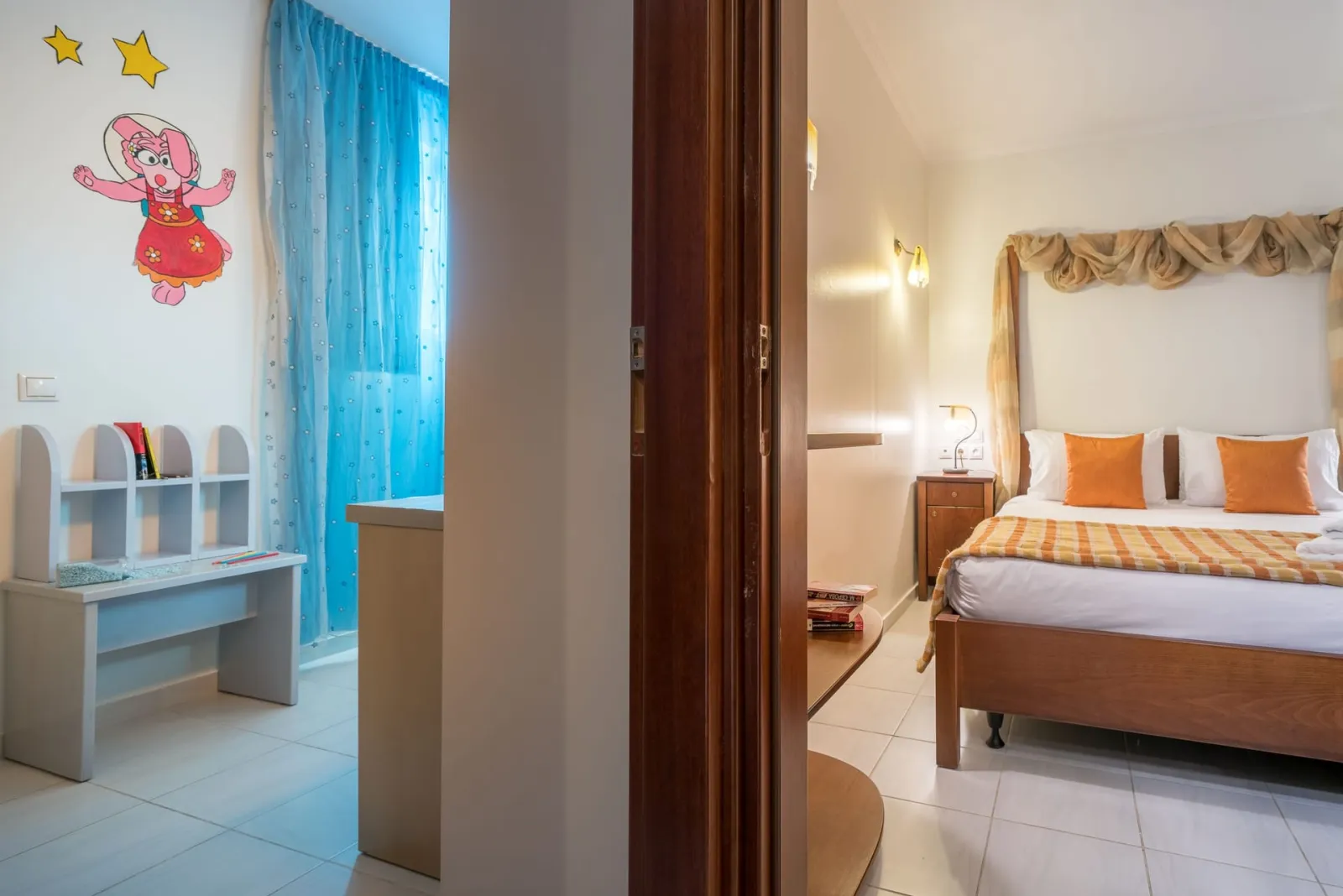 Space Family Suite with Jacuzzi Bath &amp; Shower