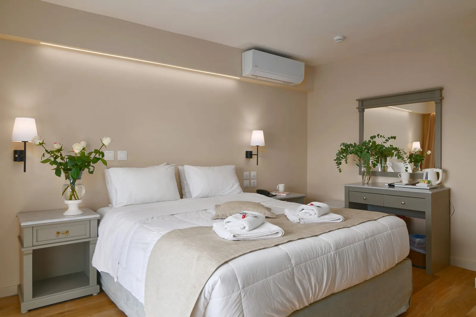 Suite - Two Rooms - Two Bathrooms | Spa