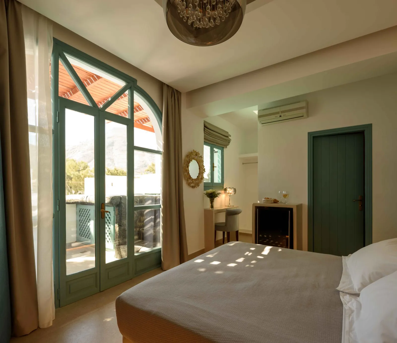 Superior Room with outdoor Jacuzzi