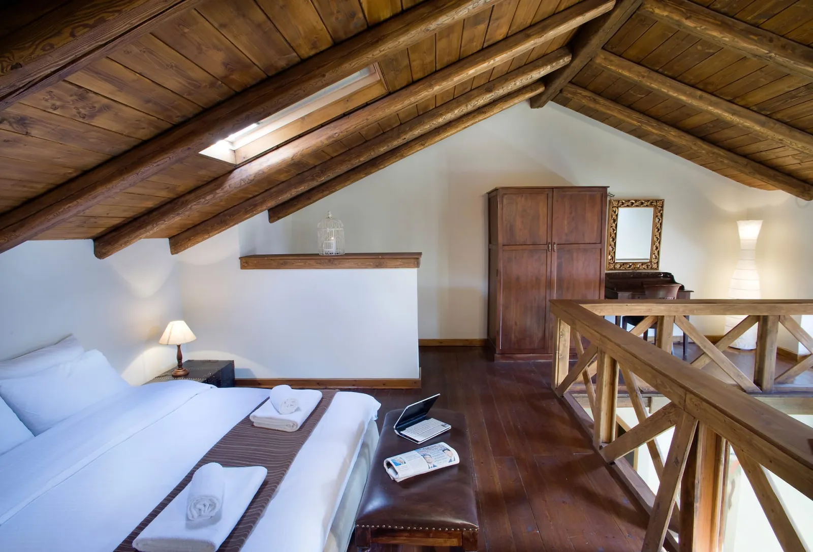Family Maisonette with Attic &amp; Fireplace