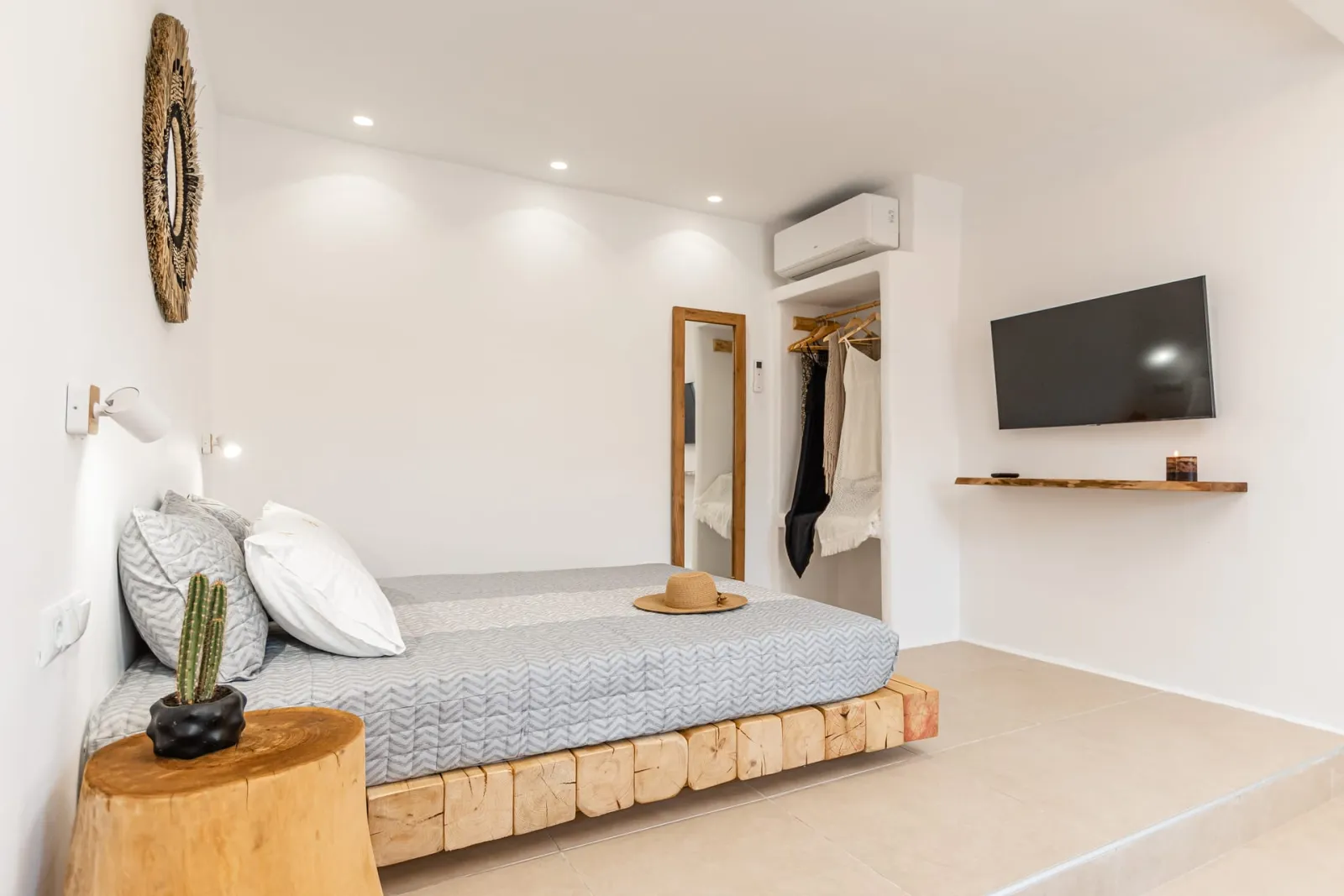Junior Suite with Private Veranda &amp; Outdoor Hot Tub | Semi-Basement