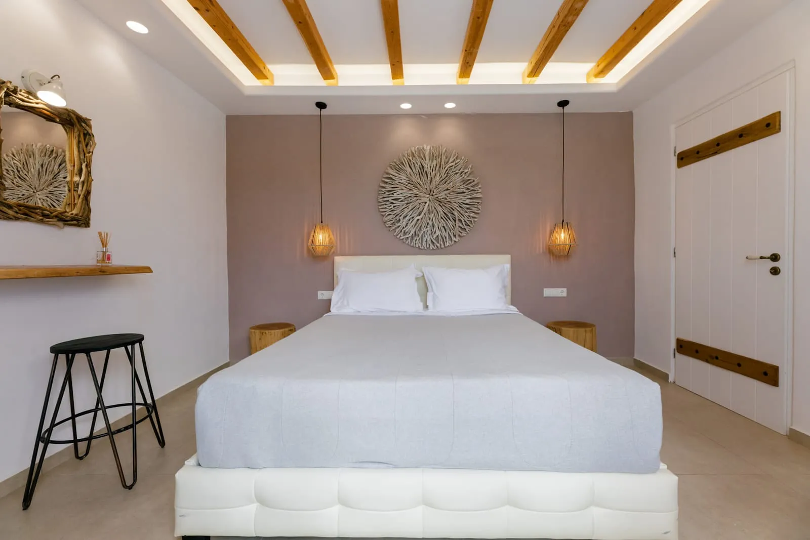 Grand Suite with Private Outdoor Hot Tub Hammam and Sea View