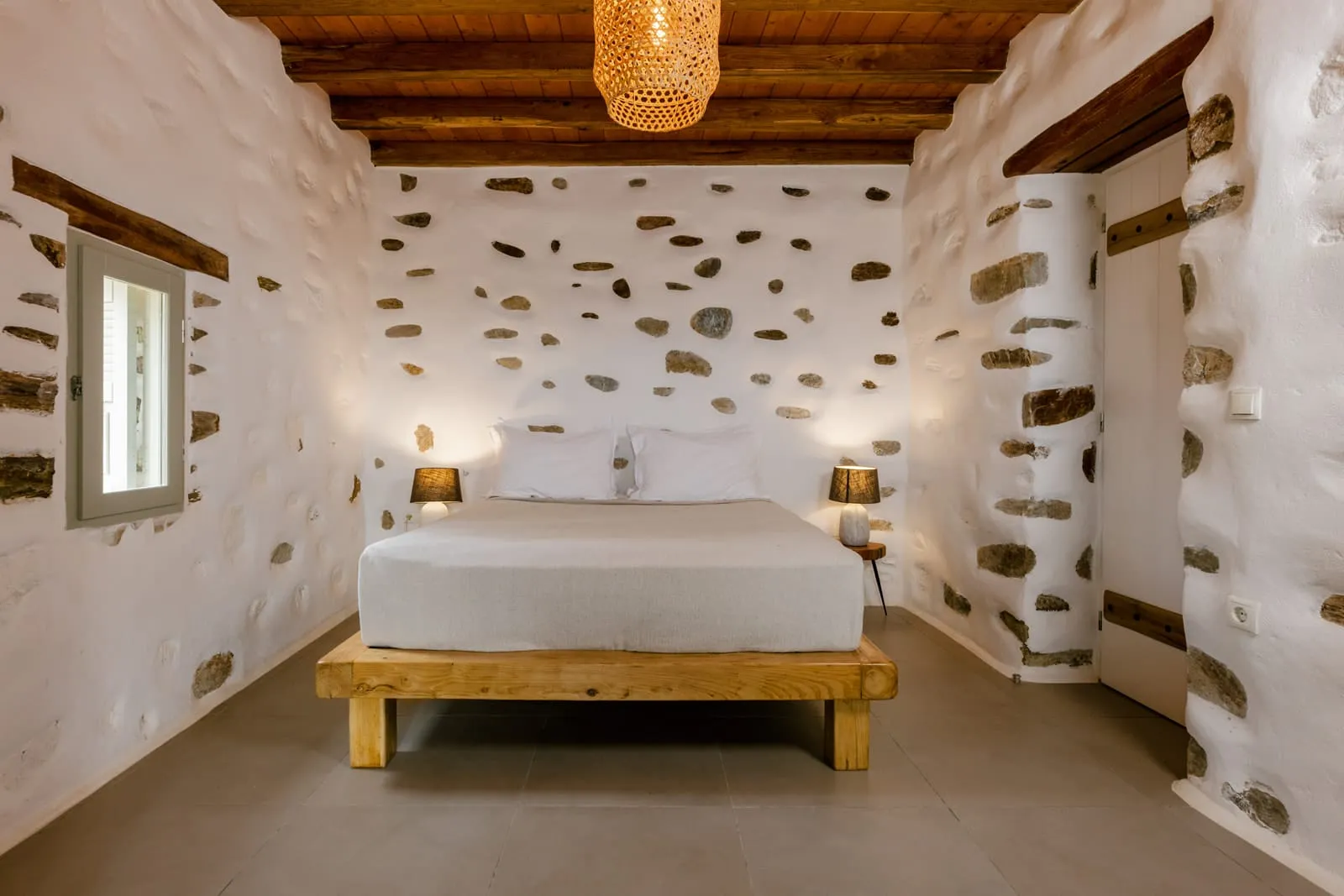 Villa with Private Pool and Outdoor Hot Tub
