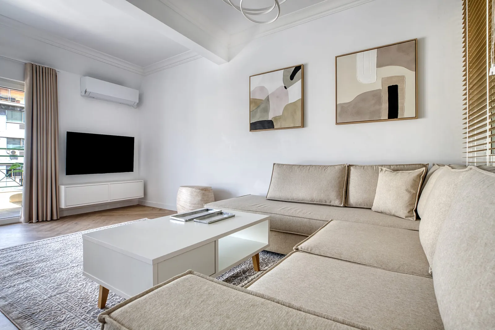 Whitewood Residence | Siggrou Str. 63 Athens 11745