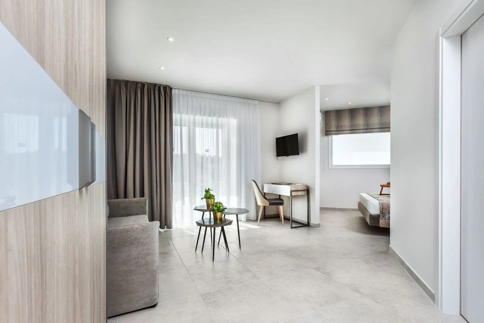 Family Room Executive