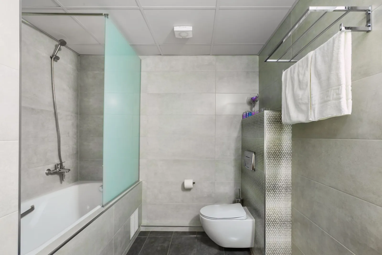 Elegant Suite Sea View
