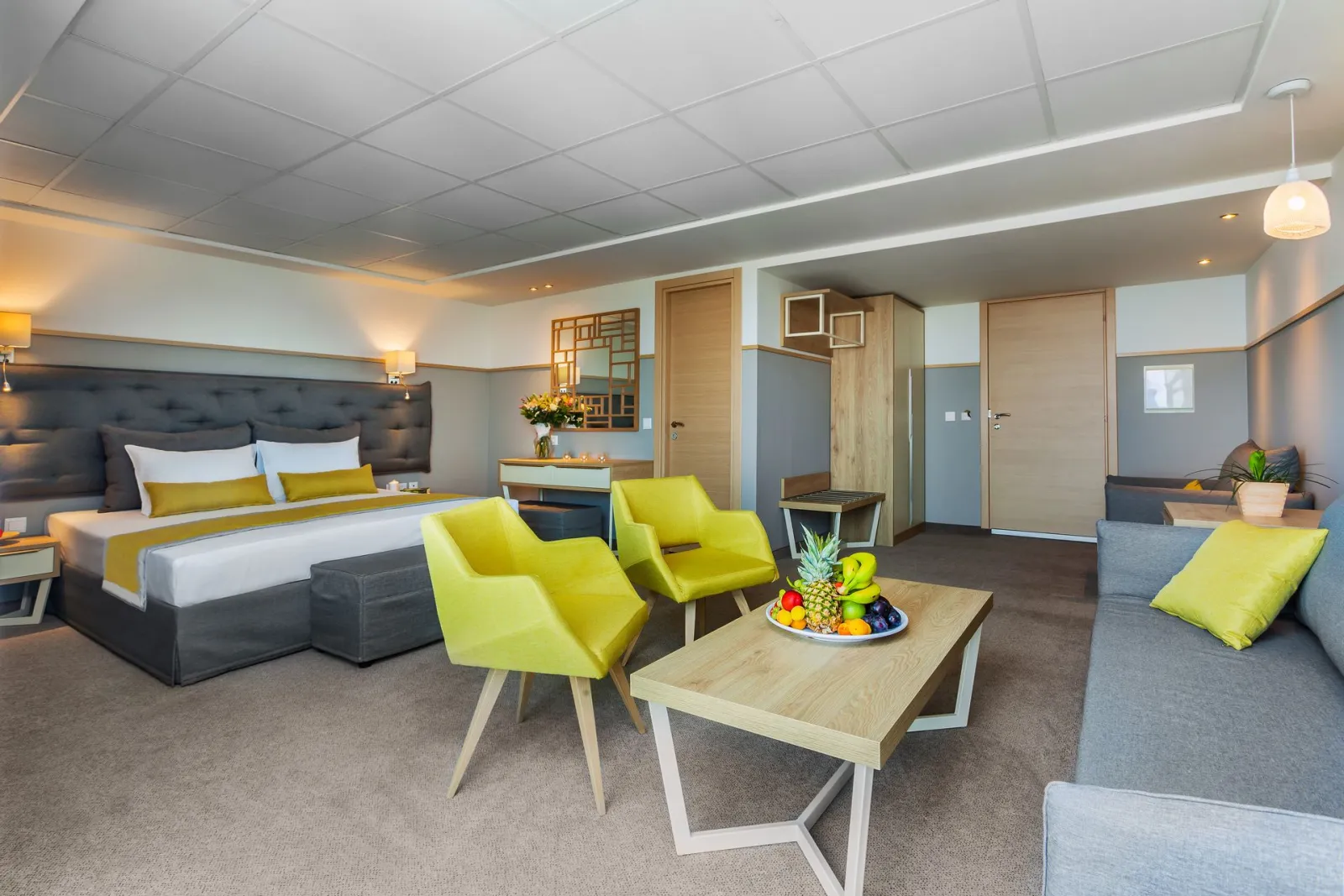 Elegant Suite Sea View