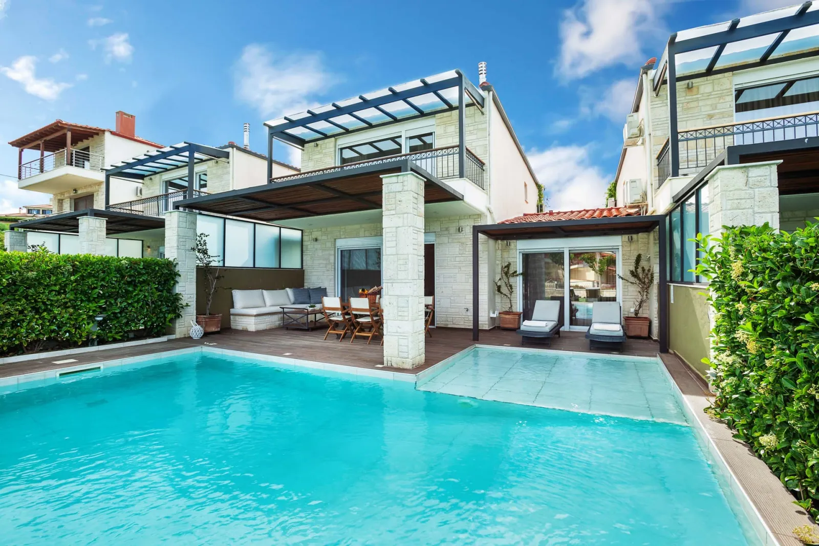 Exclusive 3 Bedrooms Villa 160sqm
