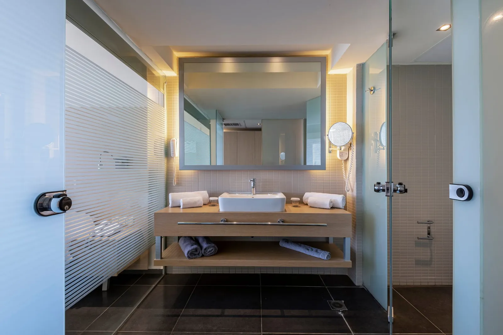 Double Room Inland View