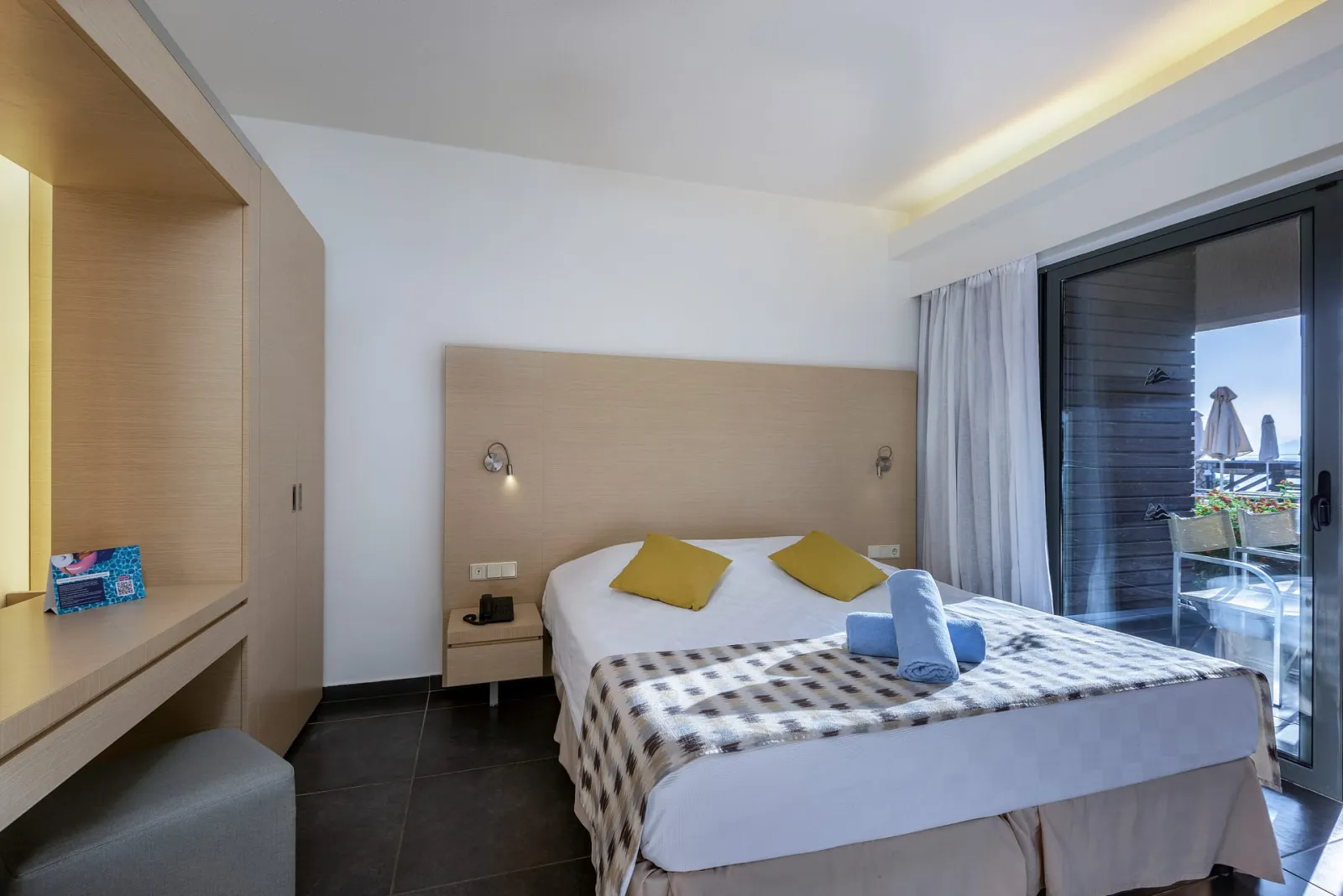 One Bedroom Family Room Inland View