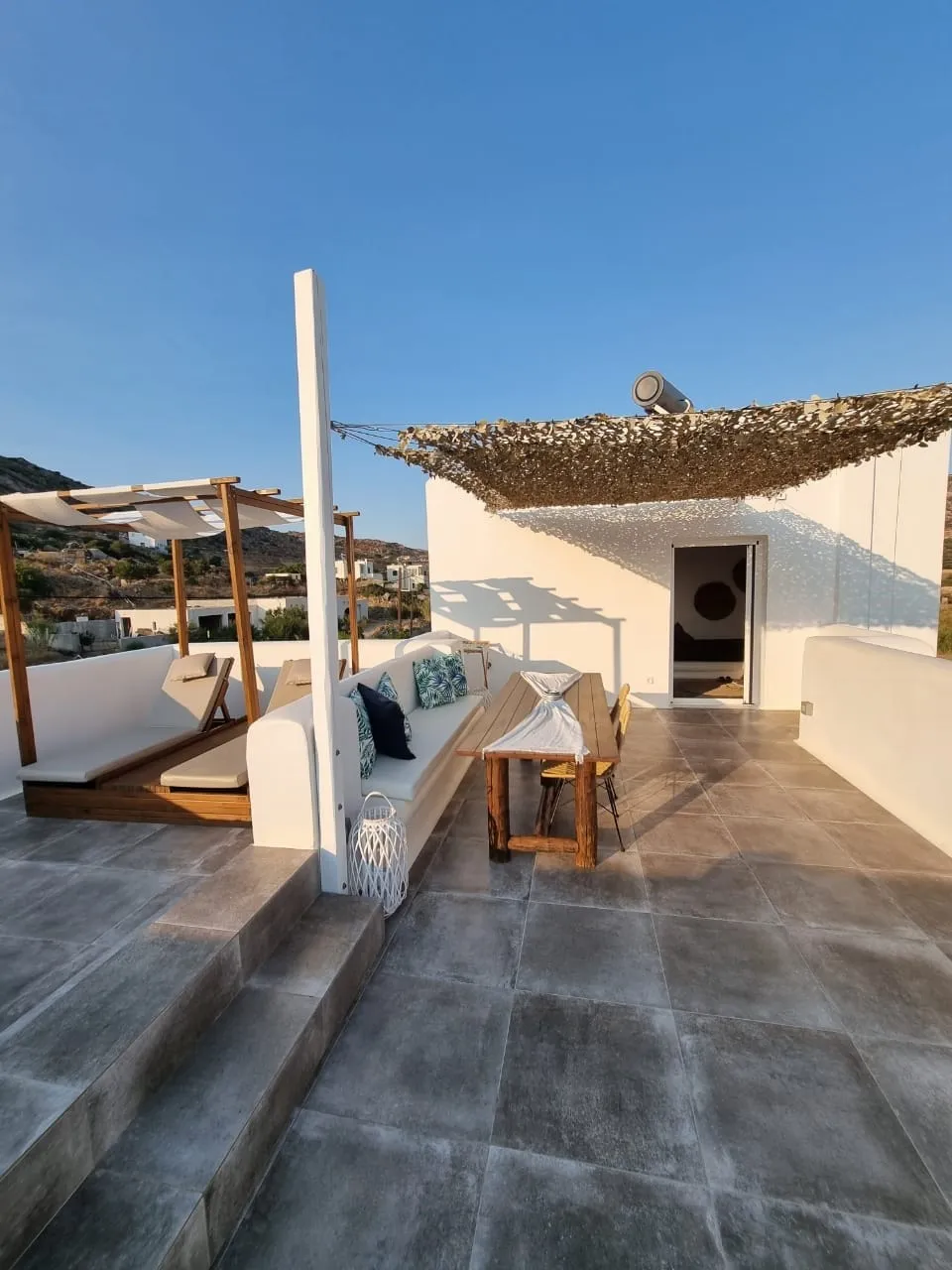 Grand Suite – Private Outdoor Terrace with Hot Tub