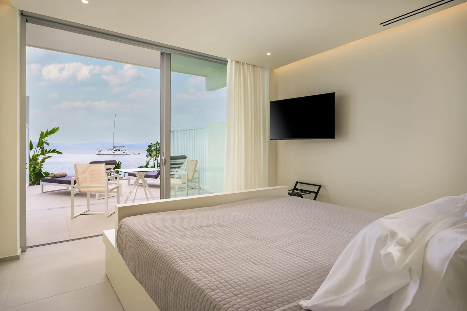 Kos Aktis Sea Front Collection Room