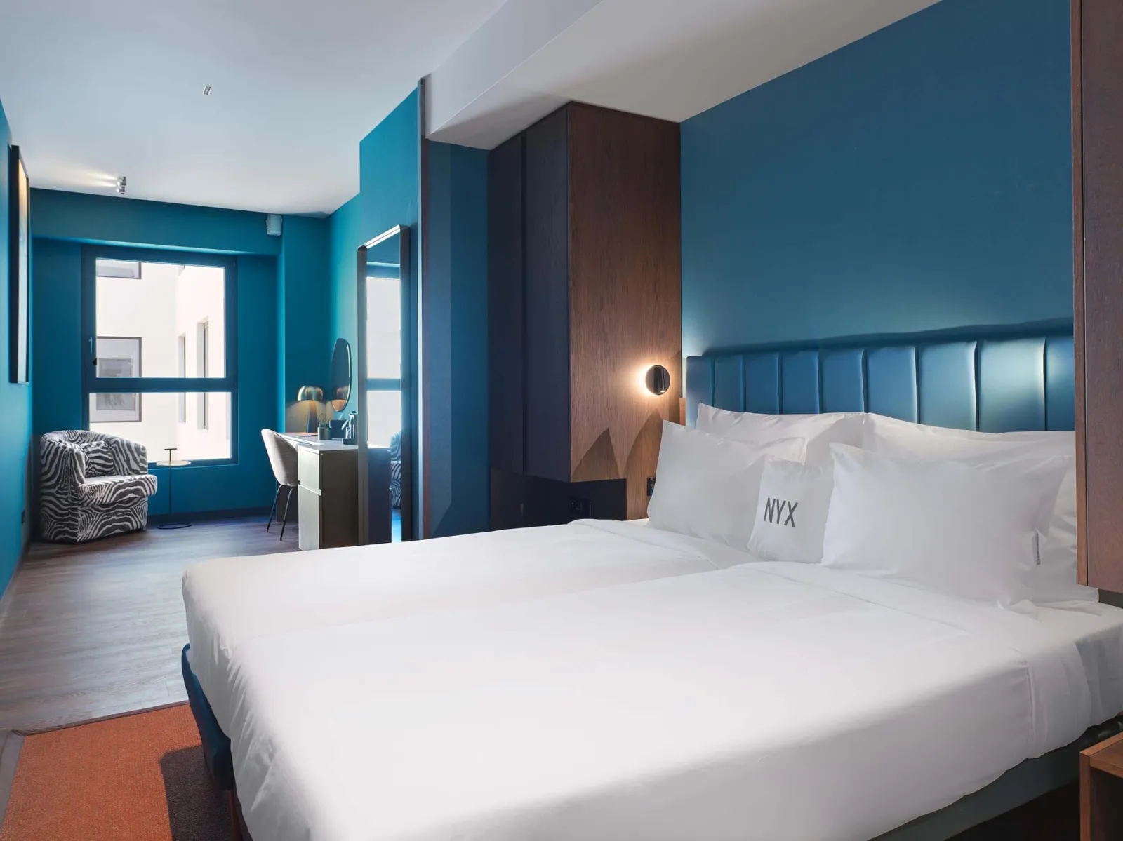 Deluxe Space Room