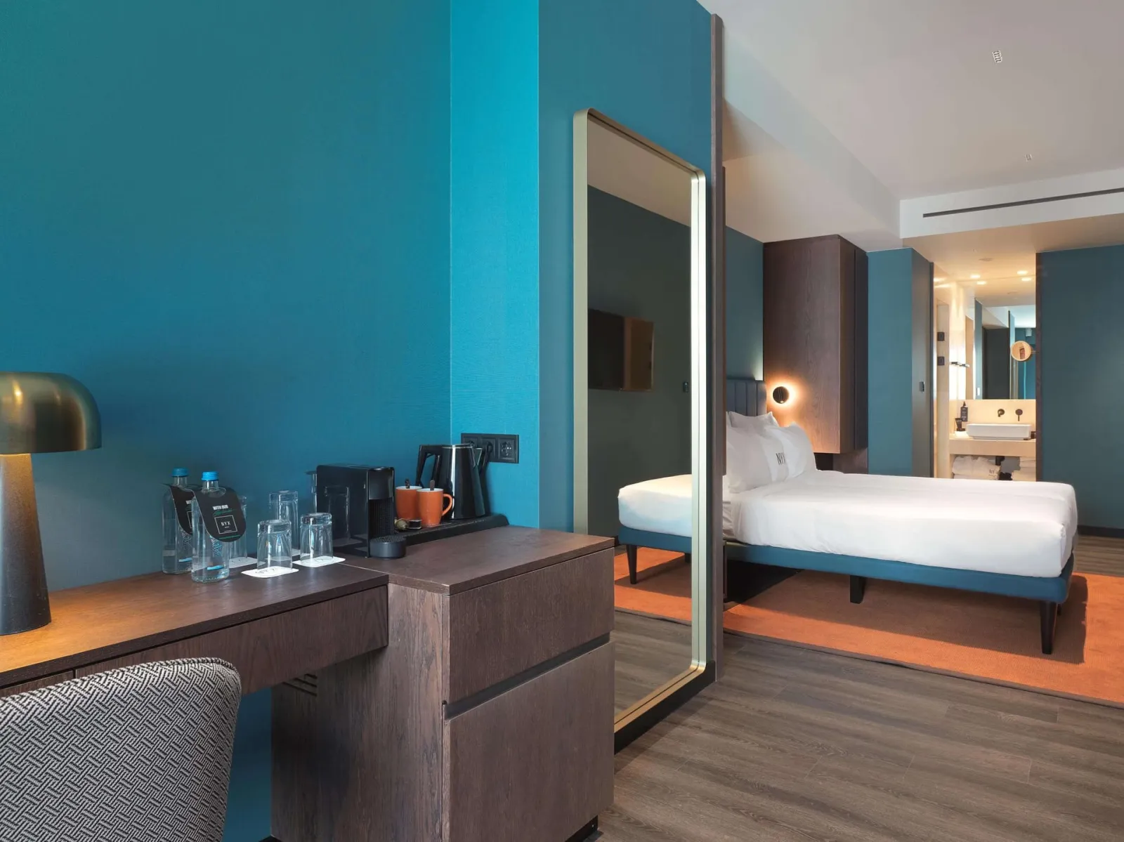 Deluxe Space Room