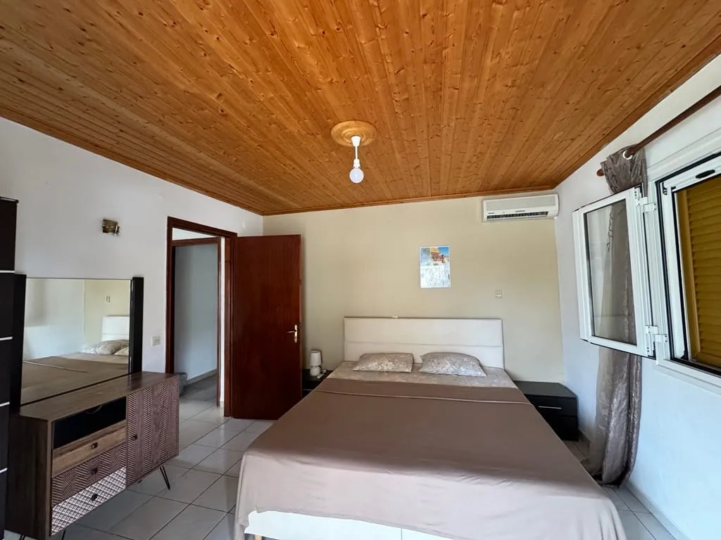 Apartment (107)