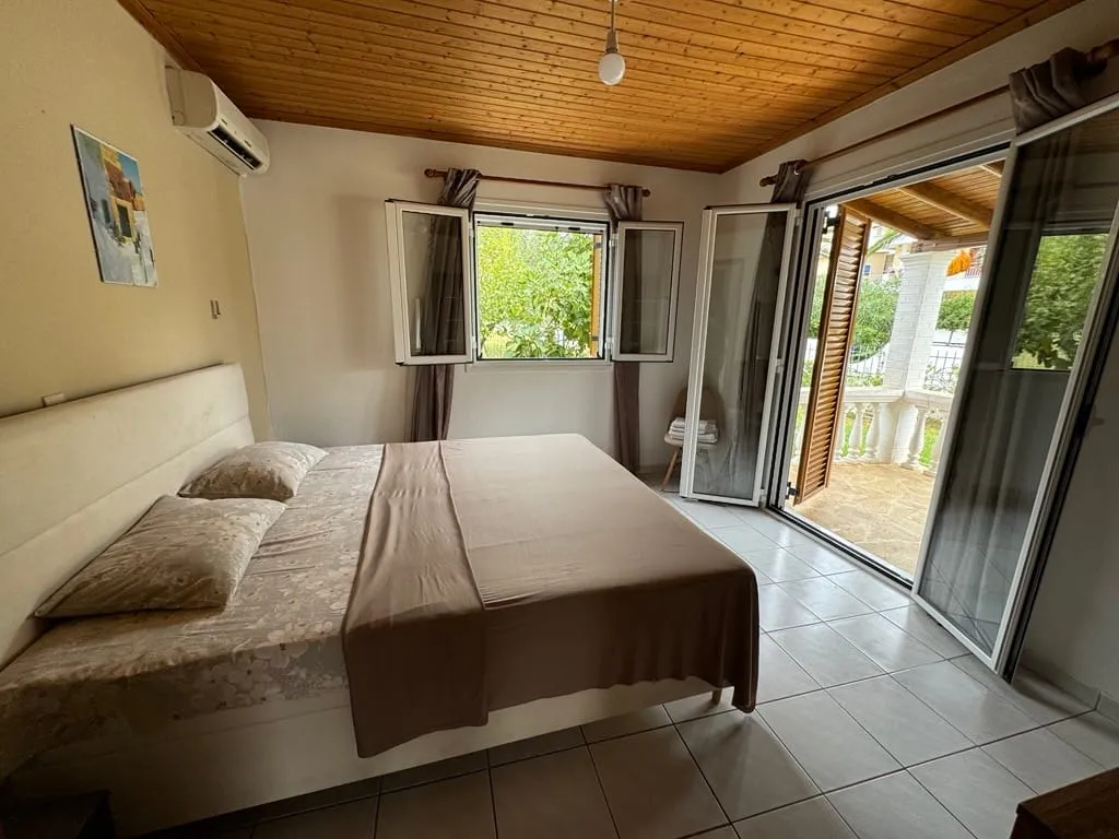 Apartment (107)