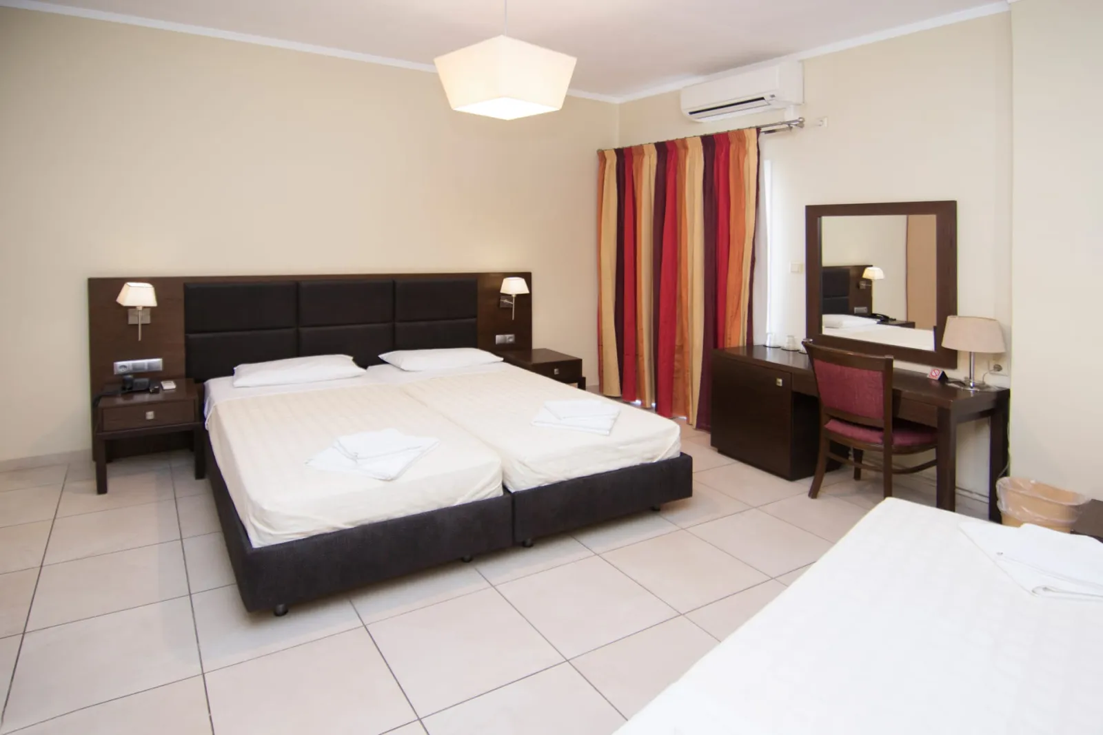 Triple room