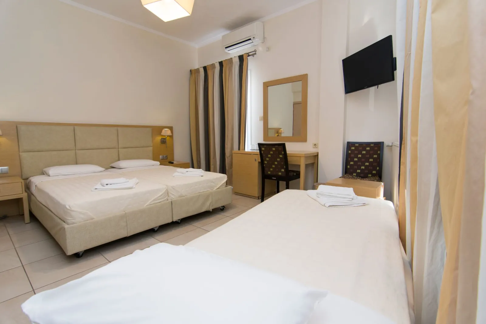 Triple room