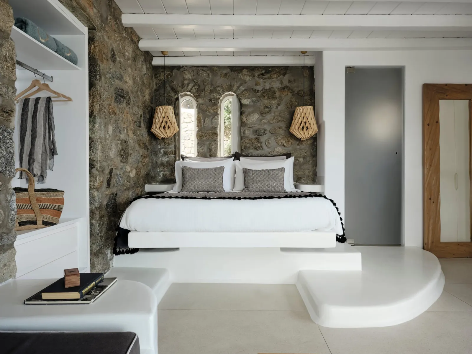 Corner Suite Sea View with Sharing Pool