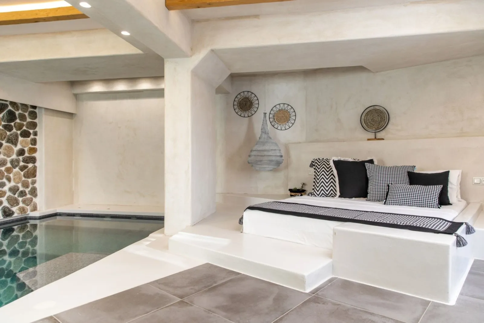 Sub-Marine Suite
