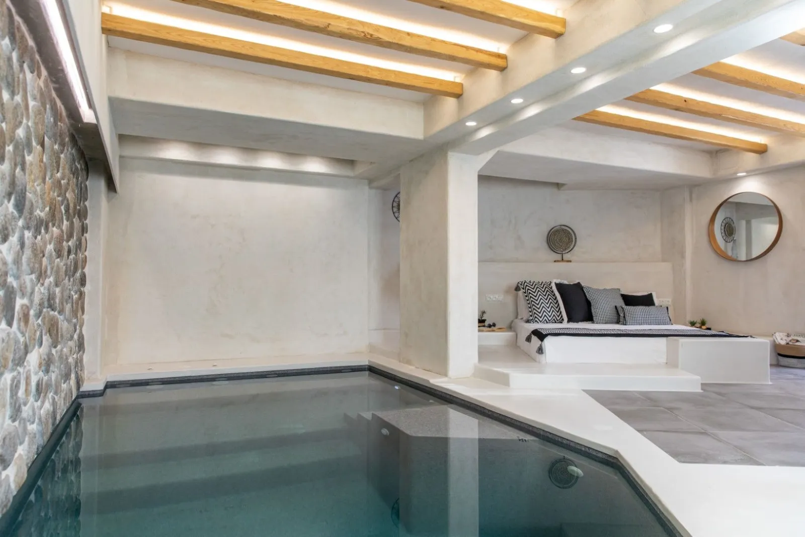 Sub-Marine Suite