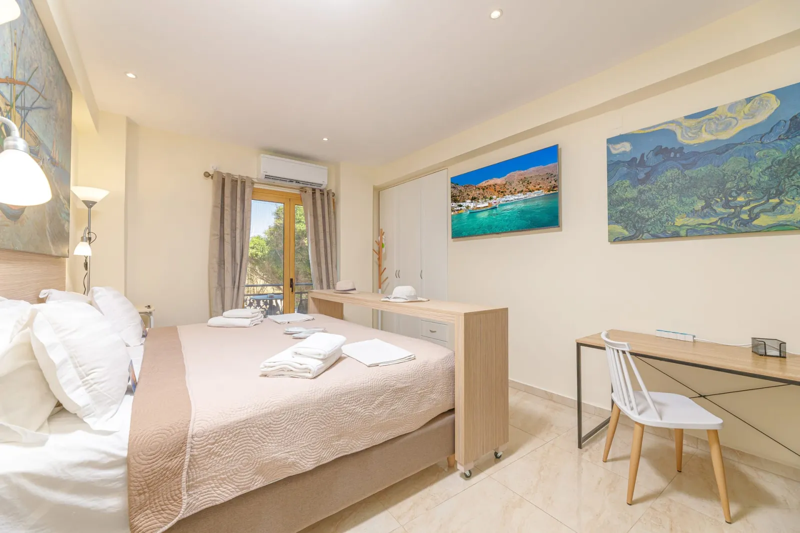 Superior Studio with Balcony and Park View