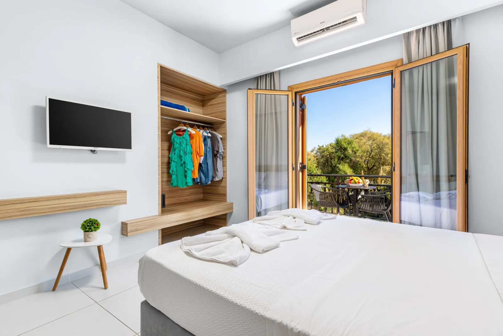 Superior Studio with Balcony and City View