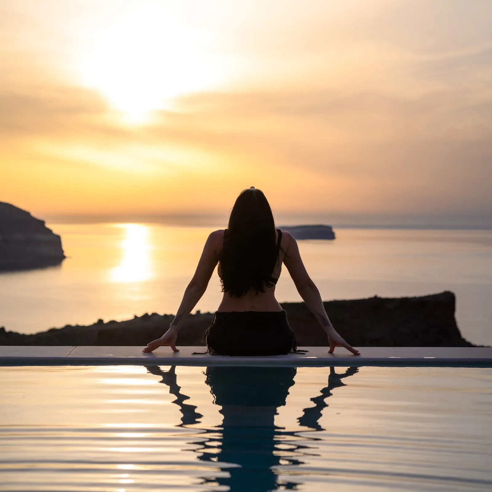 Villas with private heated pool and Caldera view