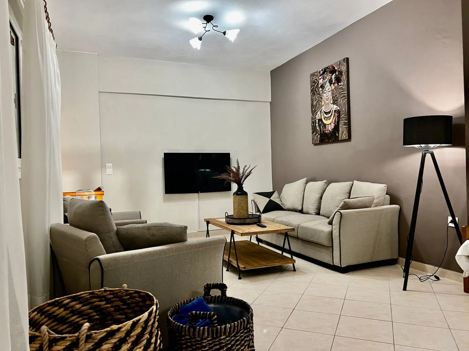 Deluxe apartment over the pool with whirlpool