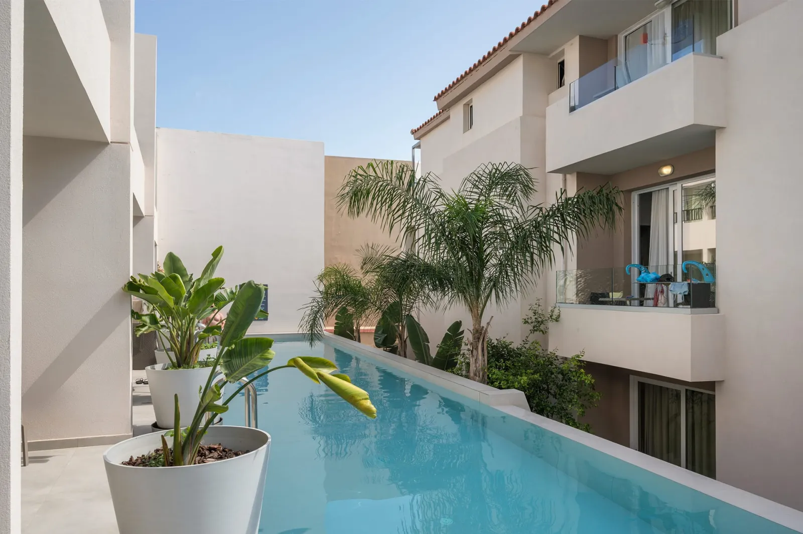 Superior Room with Shared Pool