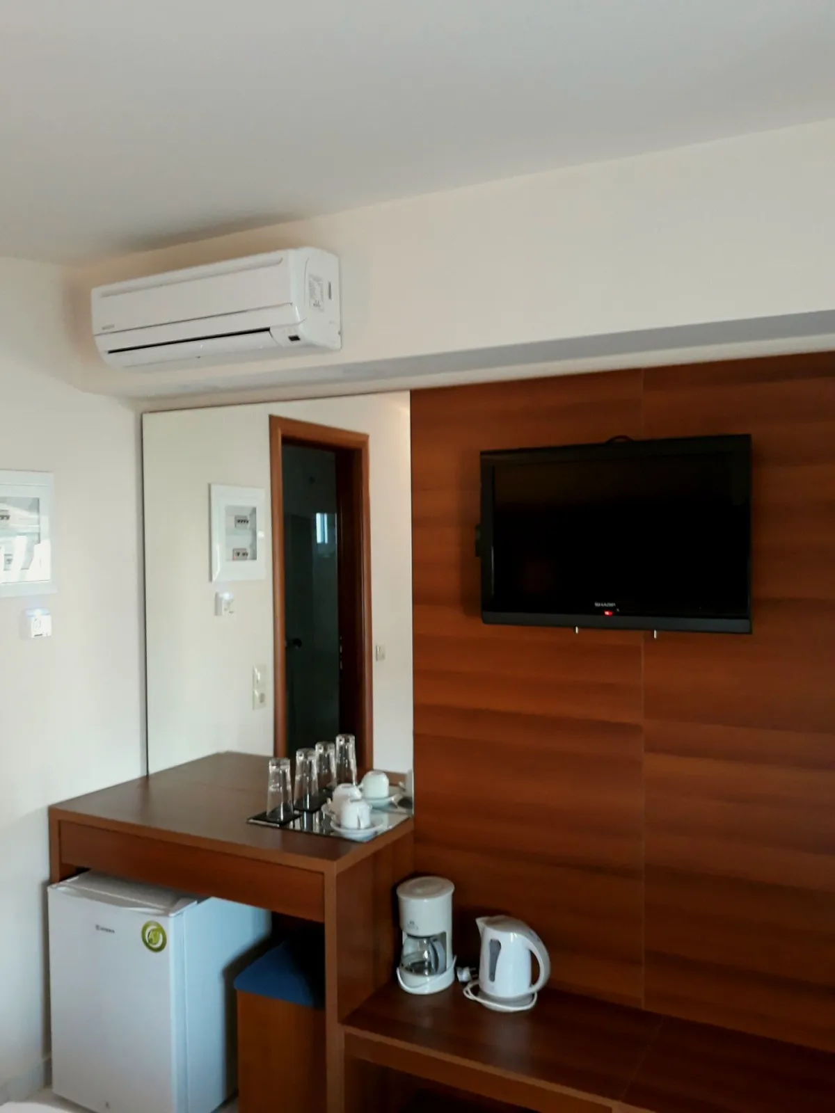 Economy Room