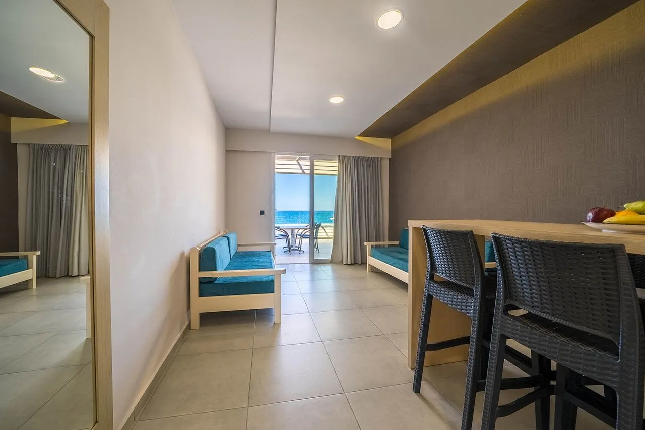 Superior One Bedroom Apartment Sea Front