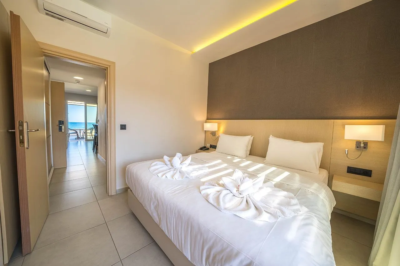 Superior One Bedroom Apartment Sea Front