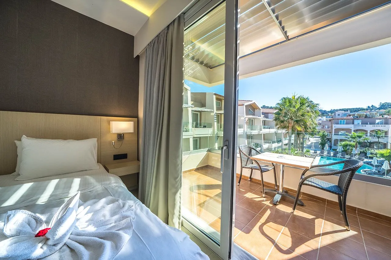 Superior One Bedroom Apartment Sea Front
