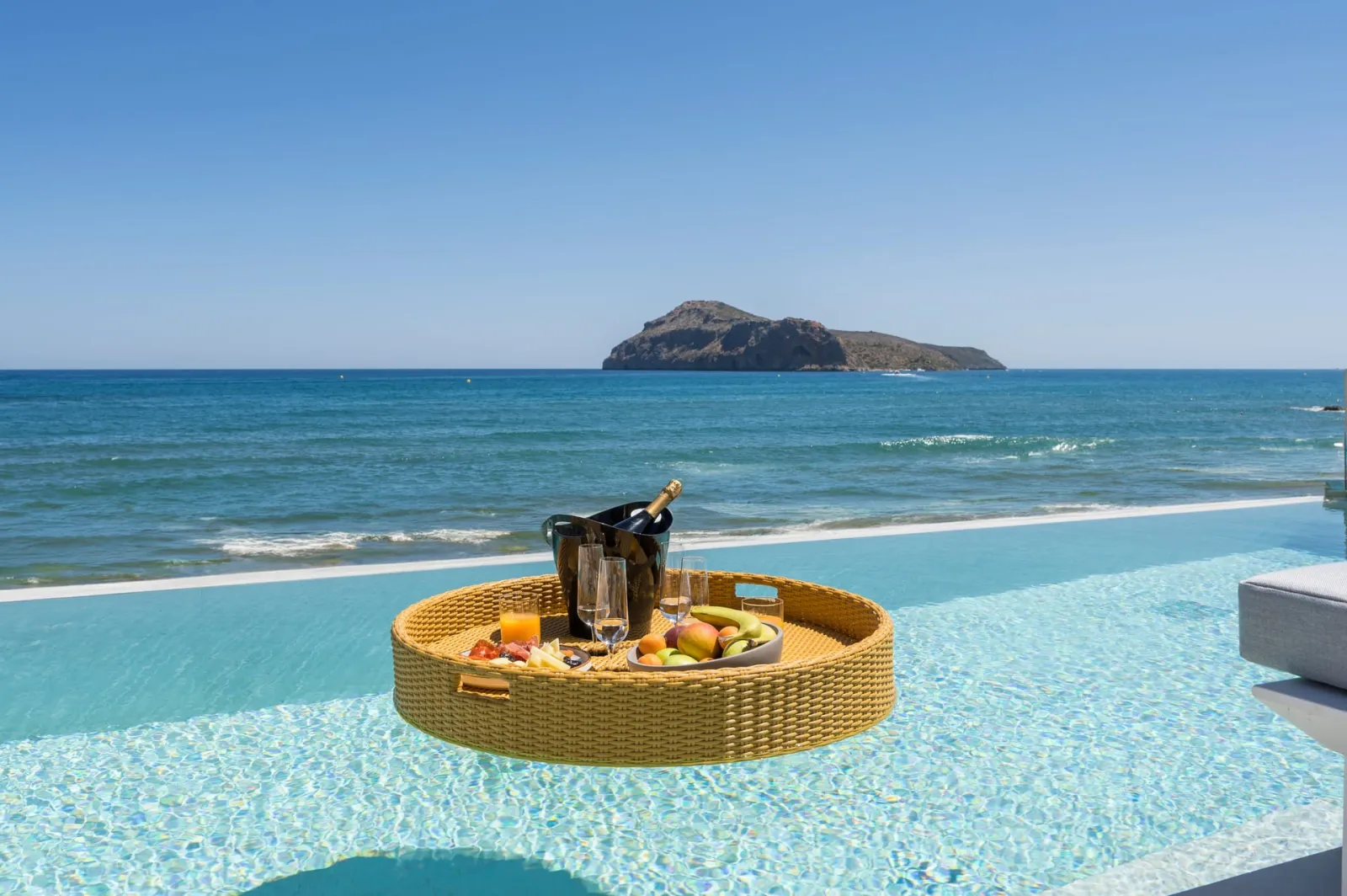 Sunrise Suite - Two Bedrooms with Private Pool and Beach Access