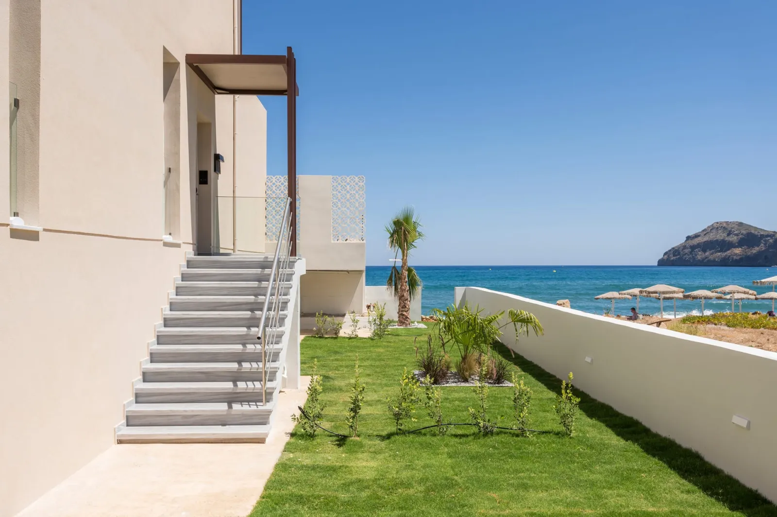 Sunrise Suite - Two Bedrooms with Private Pool and Beach Access