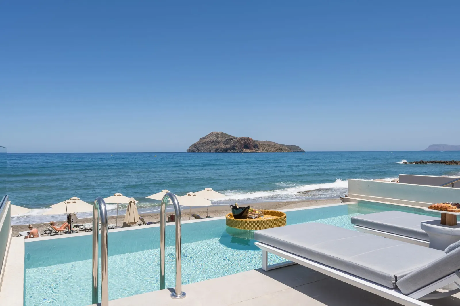 Sunset Suite - One Bedroom with Private Pool and Beach Access