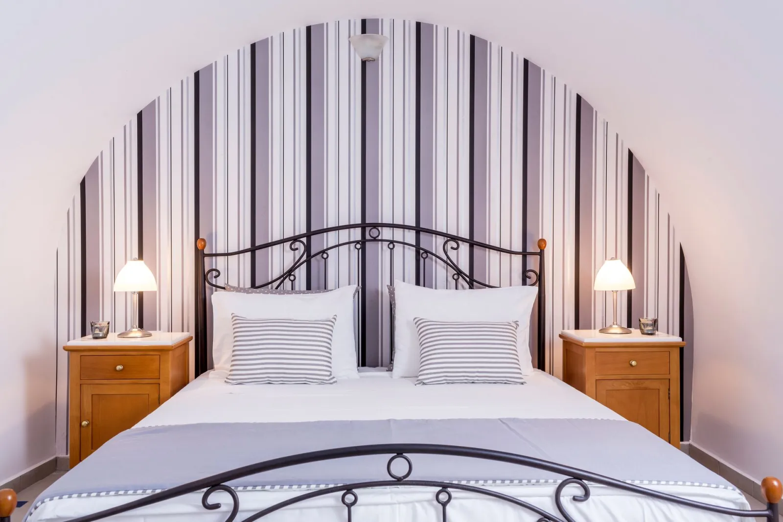 Honeymoon Suite