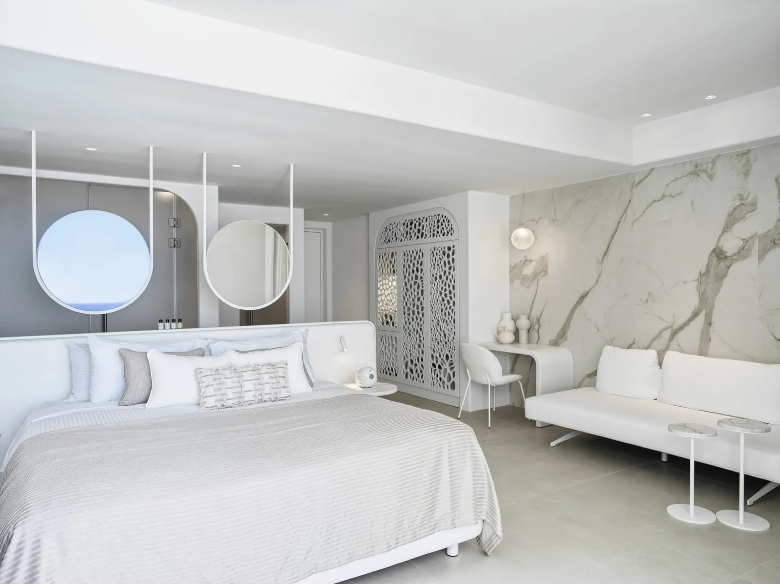 Signature Suite Sea View with Outdoor Jetted Tub