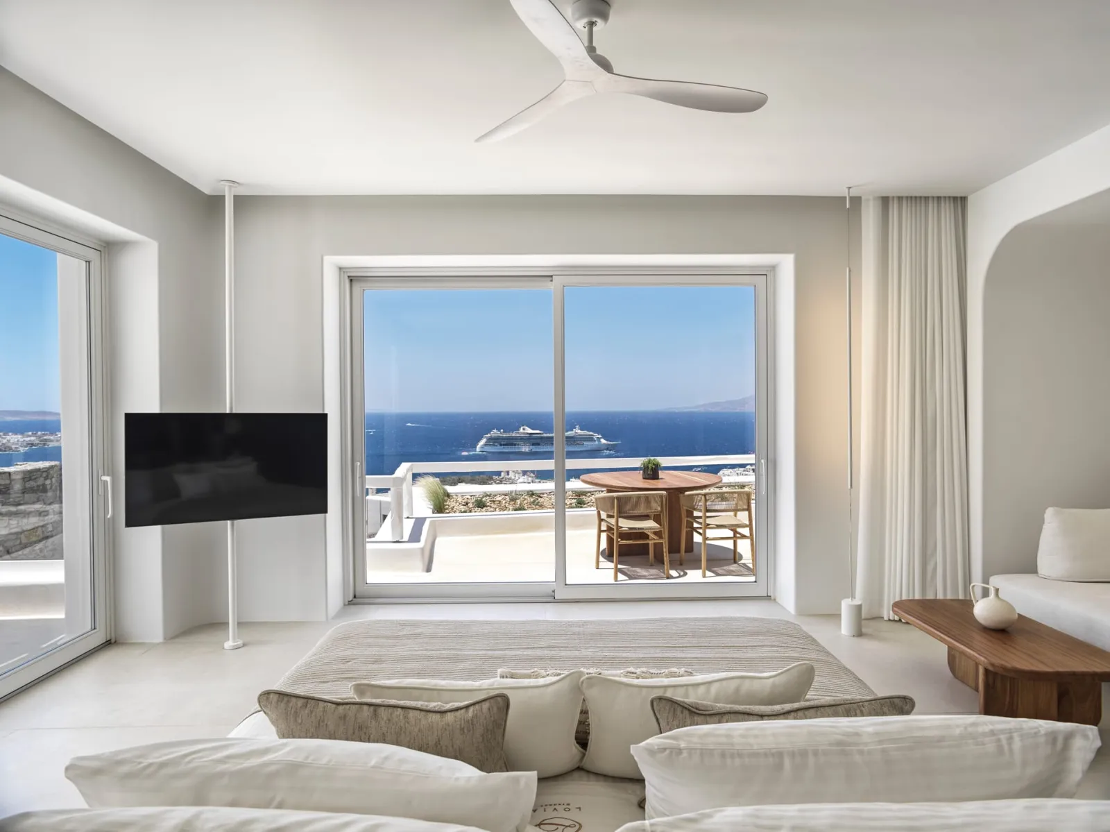 Lovia Suite Sea View with Private Pool