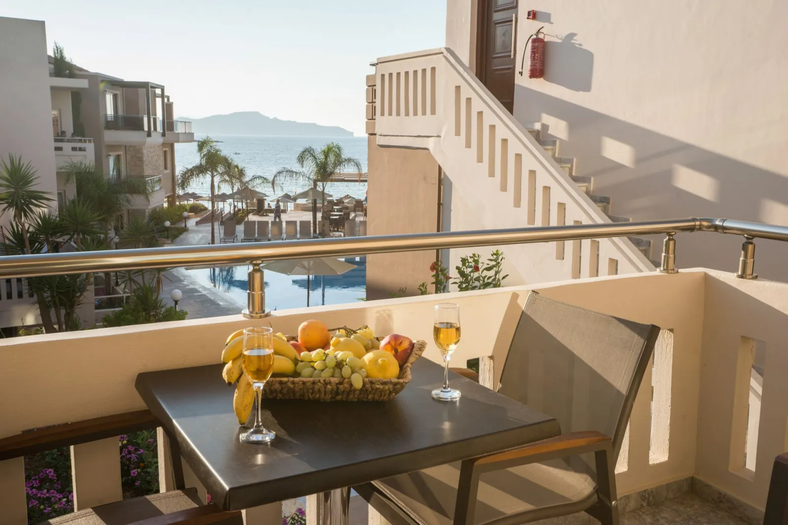 One-Bedroom Apartment Sea View
