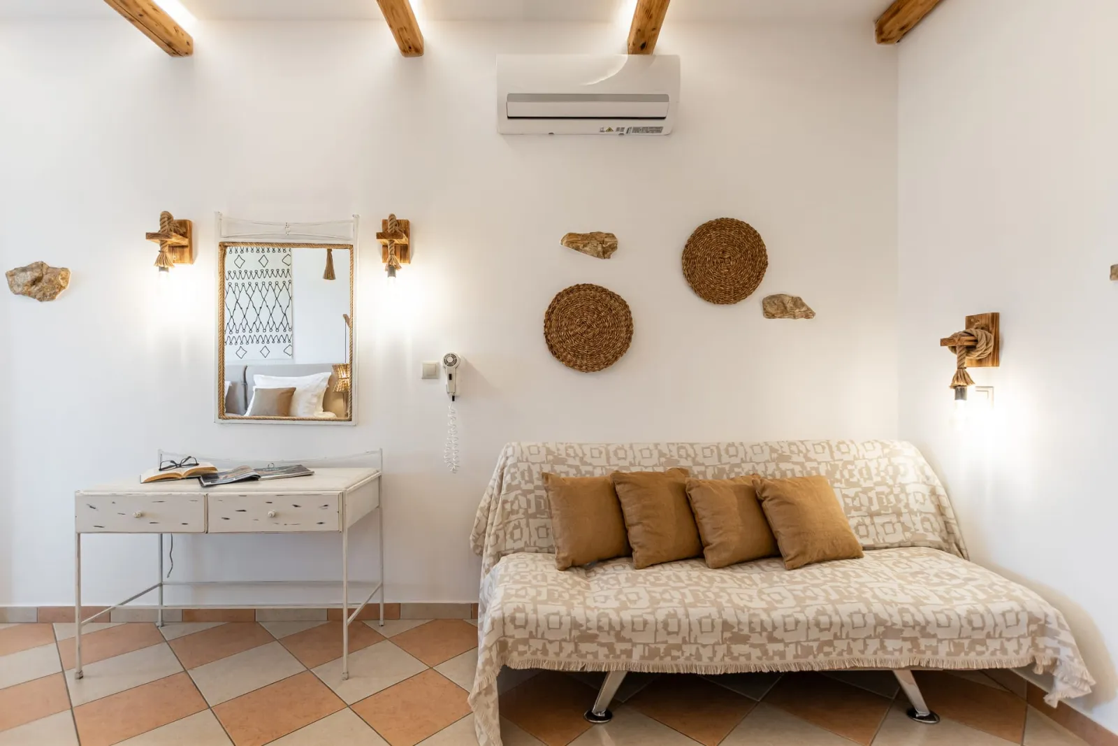 Superior Garden &amp; Sea View Apartment