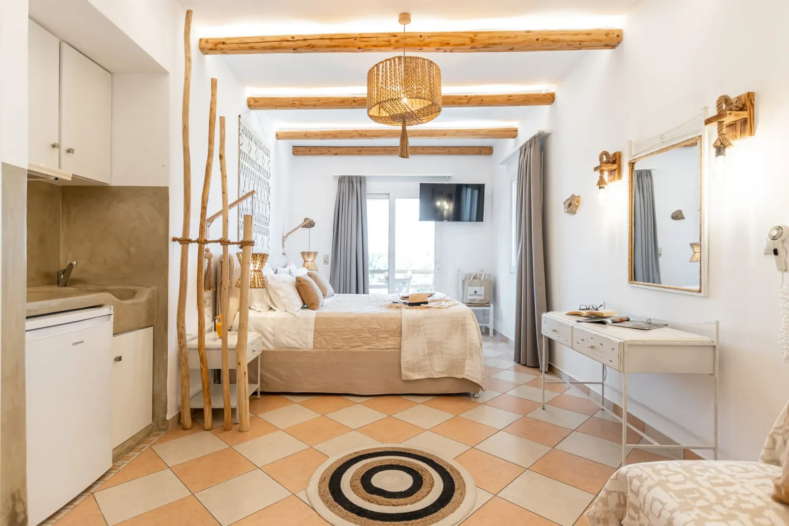 Superior Garden &amp; Sea View Apartment