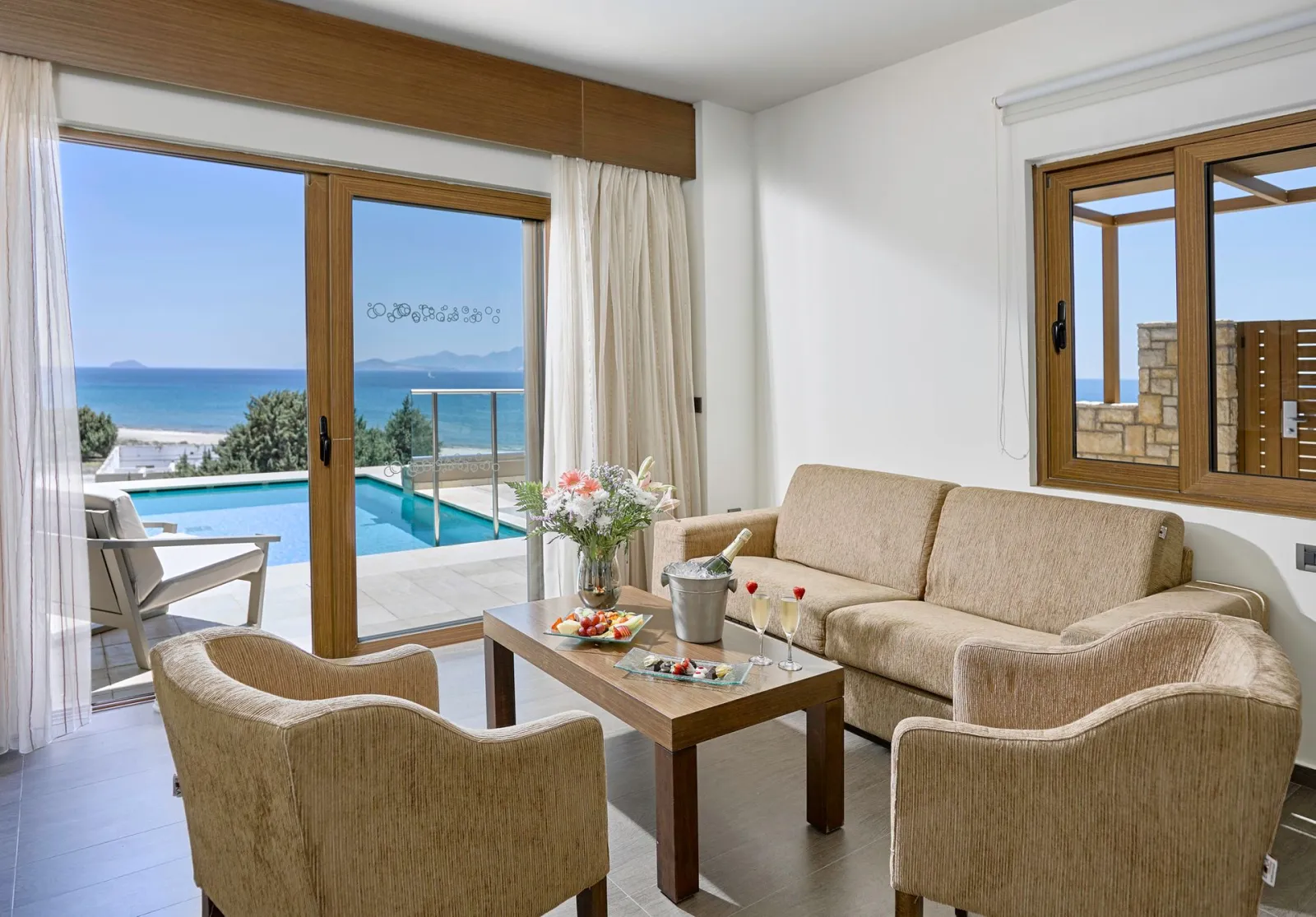 Deluxe Suite with Private Pool