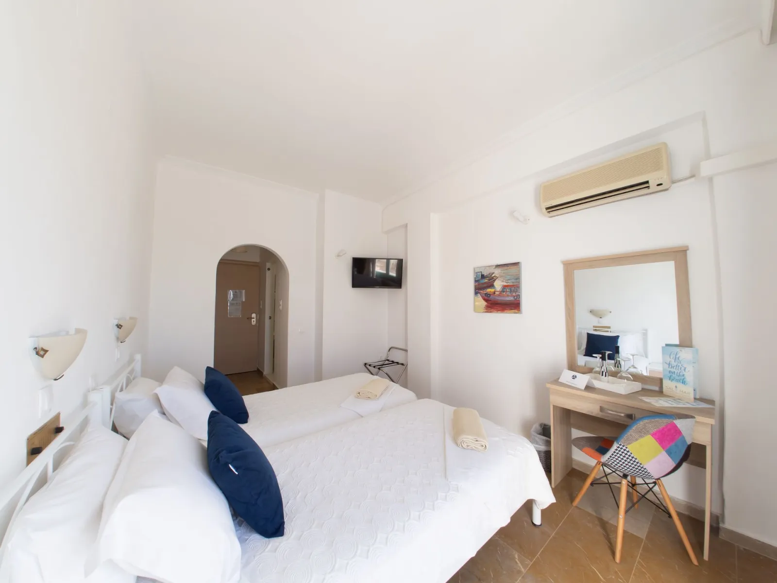 Standard Twin Room