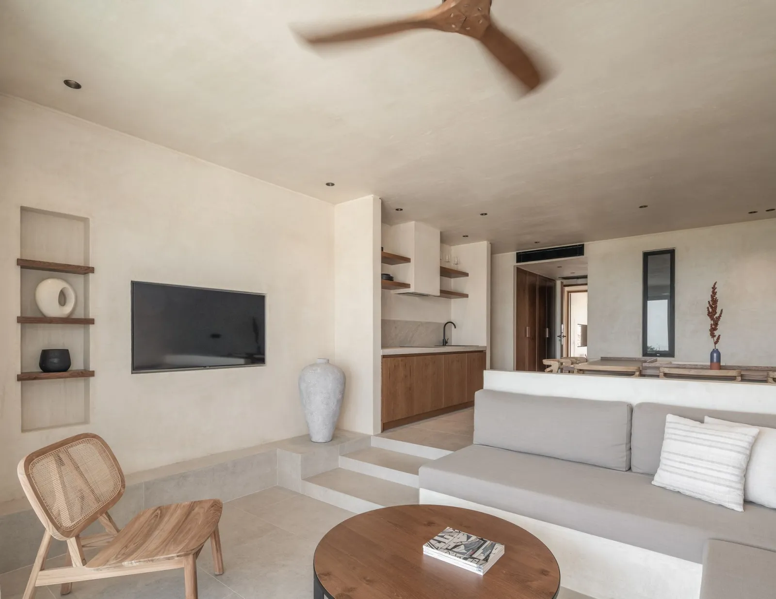 Signature Private Pool Suite