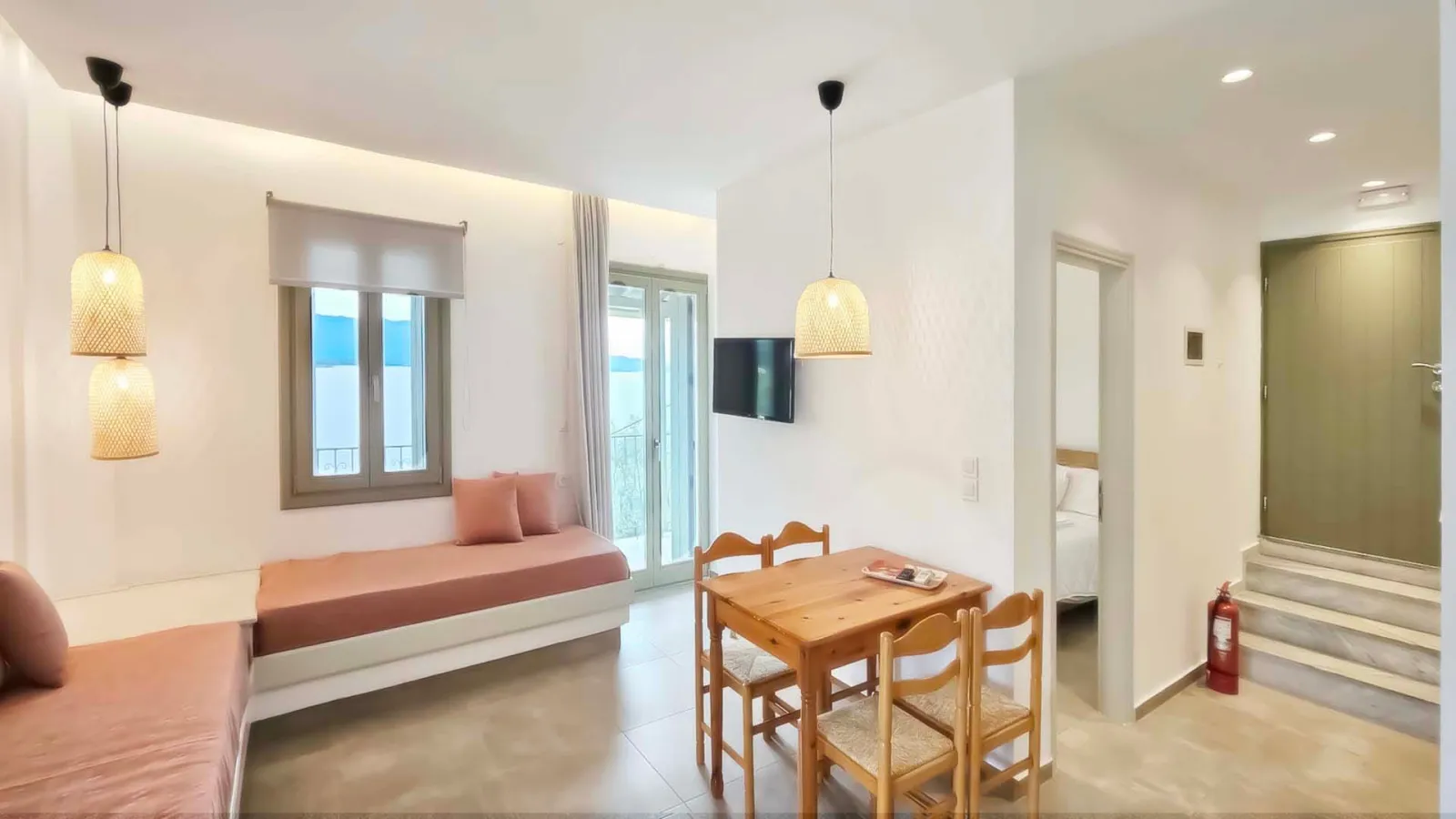 Deluxe Apartment with two Balconies