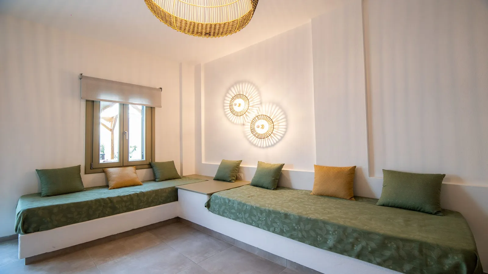 Deluxe Apartment with Terrace